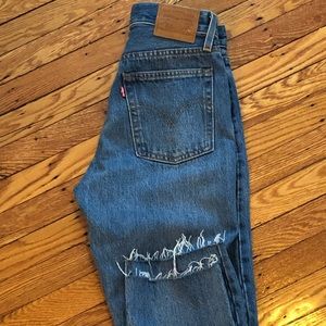 High-Rise Straight  Leg Levi’s